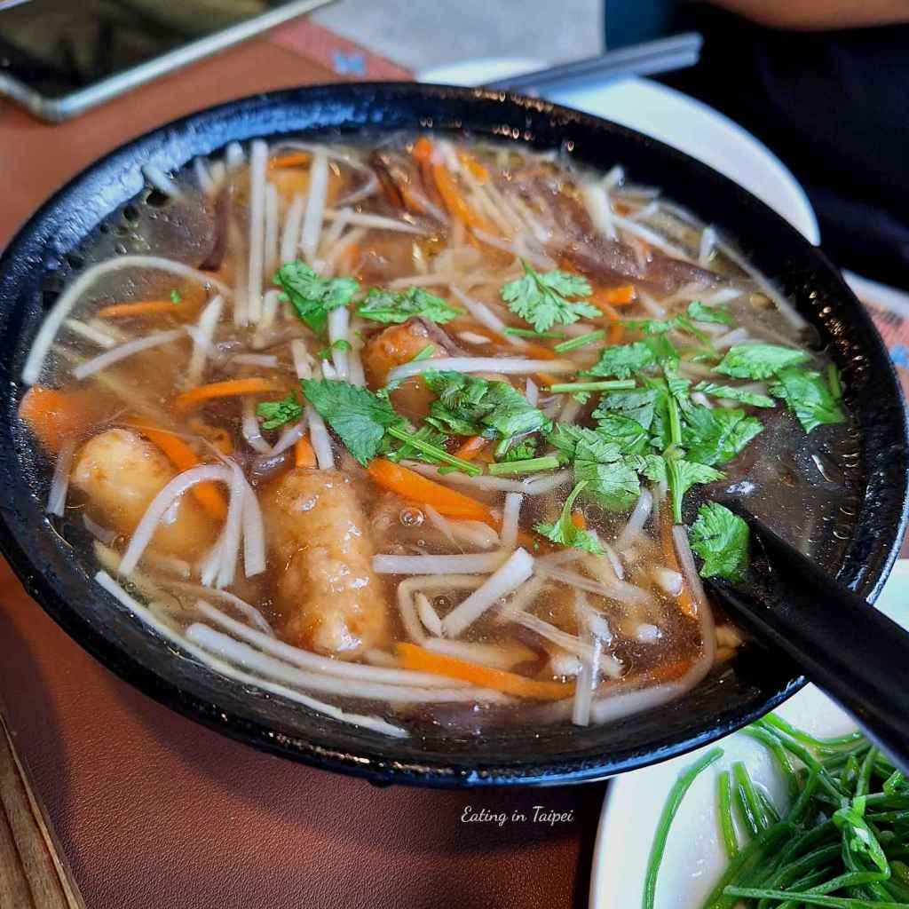 Amajia seafood shark soup