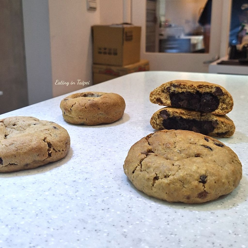 CookieDPT chocolate chip oatmeal raisin