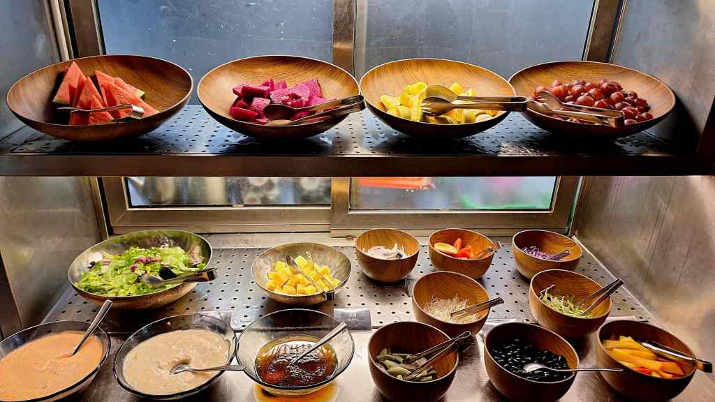 Just Sleep Tainan Just Cafe breakfast fruit 1